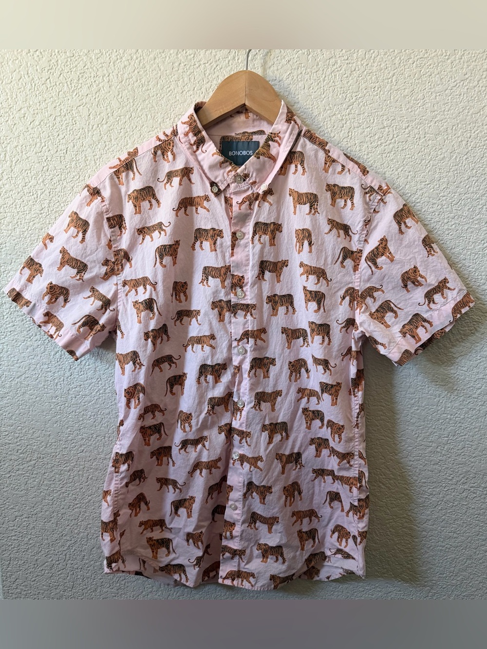 Bonobos Mens Medium Slim Fit Riviera Tiger Print Button Down Short Sleeve Pink